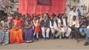 मनरेगा का नाम बदलने के विरोध में कांग्रेस ने दिया धरना….. केंद्र सरकार पर गरीब मजदूरों के अधिकार छीनने का लगाया आरोप