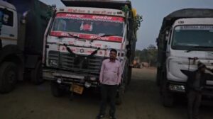 यत्र -तत्र हो रहा है फ्लाई ऐश डम्प…… सोहनपुर में अवैध फ्लाई ऐश डंपिंग पर लैलूंगा पुलिस की बड़ी कार्रवाई……. पर्यावरण विभाग को नहीं है कोई सरोकार