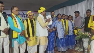 सांसद जी हमें नहीं चाहिए कोयला खदान…..रायगढ़ में वेदांता के कोल प्रोजेक्ट का विरोध