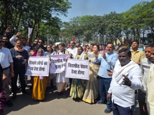 वृद्धजनों विधवाओं और दिव्यांजनों के साथ 4 माह से उन्हें पेंशन अप्राप्त……कांग्रेस ने हितग्रागियों के साथ कलेक्टर को सौंपा ज्ञापन